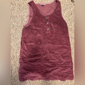AE WOMENS CORDUROY DRESS! Size medium, maroon color